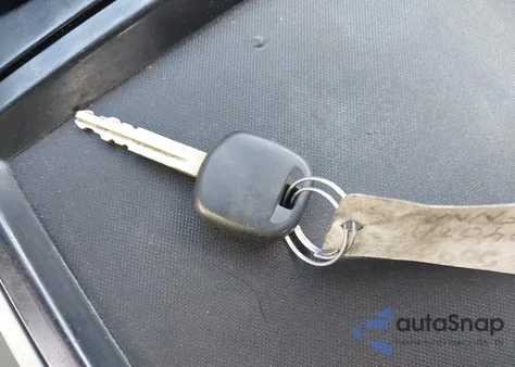 2011 Toyota Sienna Le V6 from USA, damaged, VIN 5TDKK3DC7BS013935